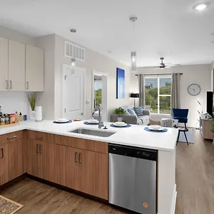 https://the-hendrix-nashville-w-pool-free-parking.nashville-hotels.org